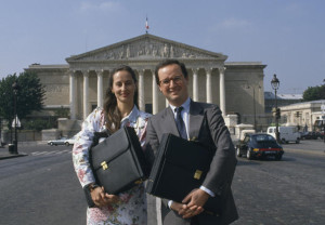 Ségolène Royal et François Hollande devant l'Assemblée Nationale en 1988